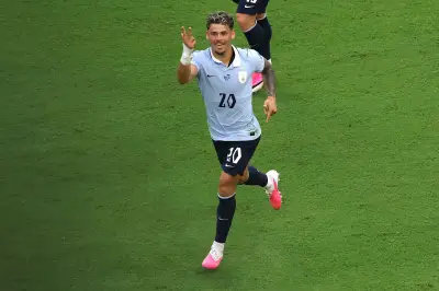Maxi Araújo homenageia Suárez com gesto em gol contra Cabo Verde