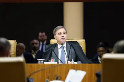 Mendonça envia à PGR pedido de investigação sobre filme 'Dark Horse'