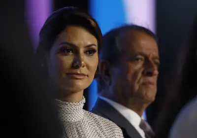 Michelle Bolsonaro decide ficar no PL após ser convencida por aliadas