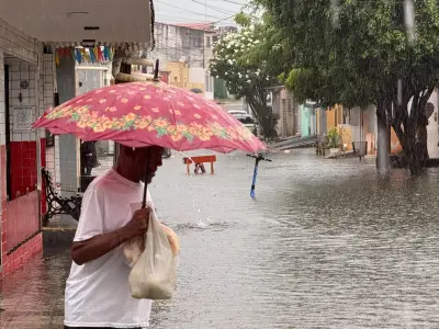 Natal registra alagamentos após chuvas na manhã desta quarta-feira