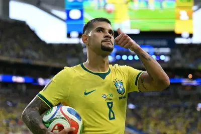 Newcastle oferece R$ 273 milhões a Bruno Guimarães para afastar Arsenal