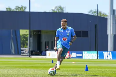Neymar treina sem limitações e será relacionado contra Escócia