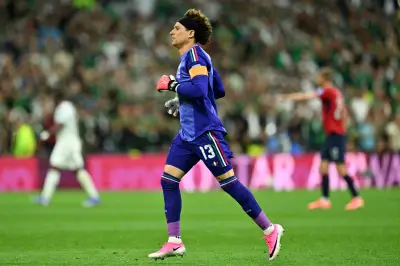Ochoa em 6 Copas, mas não iguala recorde de Messi e CR7