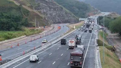 Primeiros 4 km da nova pista da Serra das Araras são liberados na Dutra