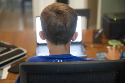 Projeto de segurança infantil na internet ganha força no Congresso dos EUA