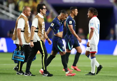 Raphinha inicia tratamento após lesão na coxa direita