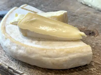 Reblochon: o queijo francês de leite cru que não chega ao Brasil