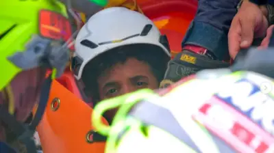Resgate de dois meninos de 11 anos após terremotos na Venezuela
