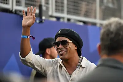 Ronaldinho Gaúcho, aos 46 anos, retorna ao futebol na 3ª divisão italiana