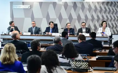 Senado aprova Pix Pensão para facilitar pagamento de pensão alimentícia