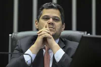 Senado tem pauta esvaziada e sessões remotas; PEC 6x1 sem data