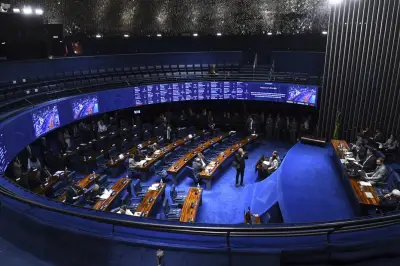 Senado vota aposentadoria especial para agentes de saúde: um abuso