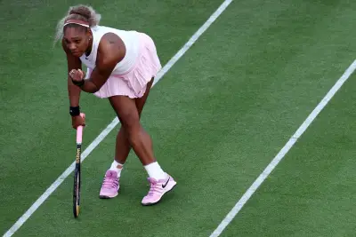 Serena Williams retorna às quadras após 1376 dias com vitória em Queens
