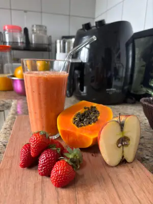 Suco de mamão e maçã: receita poderosa para ressaca