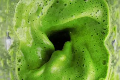 Suco de ora-pro-nóbis com maçã e cenoura: receita nutritiva do Dr. Alberto Gonzalez