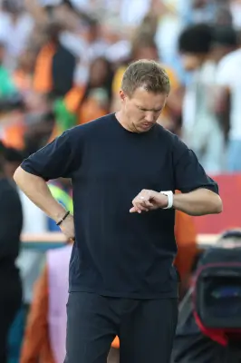 Técnico da Alemanha usa relógio de R$ 68 mil em vitória na Copa