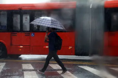 Temporais no Paraná: Simepar alerta para chuvas fortes e raios nesta segunda (29)
