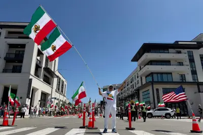 Torcedores processam Fifa por veto a bandeira iraniana pré-1979