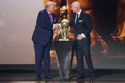 UE pede investigação contra Infantino por prêmio a Trump
