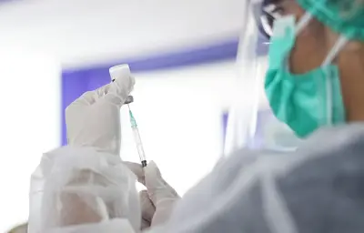 Vacina da dengue na rede privada pode custar até R$ 980