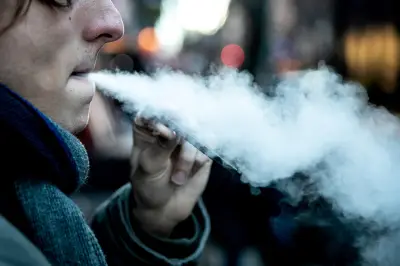 Vapes 'gelados' podem aumentar risco de arritmias cardíacas, diz estudo