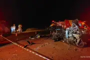Acidente entre carro e caminhão mata vereador, mulher e filho em GO