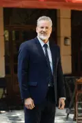 Ademir compra testemunha contra Adriana em Quem Ama Cuida