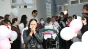 Alta emocionante de bebê Cecília após um ano no CHSL