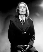 Anne Carson: a poética do cotidiano entre Homero e a televisão