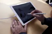 Apple Pencil 2 interfere em chaves presenciais de carros