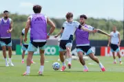 Argentina treina sem titulares na véspera do aniversário de Messi