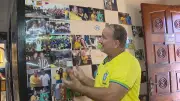 Artesão do Rio produz réplicas da taça da Copa há mais de 30 anos