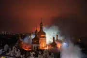 Ataque russo destrói telhado de mosteiro histórico em Kiev