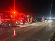 Caminhão de lixo pega fogo na MG-308 em Juramento, MG