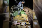 Caminhoneiro é preso por descaminho com mercadoria irregular em Assis