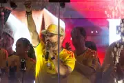 Camisa da Colômbia vira símbolo de disputa política na eleição