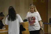 Caso Henry Borel: defesa de Monique usa camiseta com foto da ré e do filho