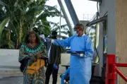 Casos de Ebola na RD Congo sobem para 896, com 232 mortes
