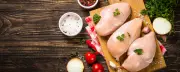 Chef ensina segredos para frango suculento: salmoura, selagem e manteiga