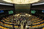 Câmara gastou R$ 40 milhões em propaganda de deputados em ano eleitoral
