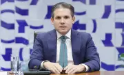 Câmara pauta projeto que extingue escala 6x1 com urgência constitucional