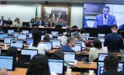Câmara suspende debate sobre redução da maioridade penal para 16 anos