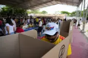 Colômbia: 2º turno entre Cepeda e Espriella define rumo do país