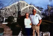 Conheça a Beer Can House, casa coberta com 50 mil latas de cerveja em Houston