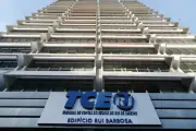 Conselheiros do TCE-RJ recebem R$ 11,8 mi em um ano; salário de R$ 3 mi em mês