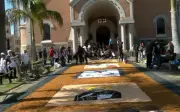 Corpus Christi reúne fiéis e mantém tradição dos tapetes em cidades do Sul de Minas