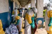 Corrida científica por tratamentos contra novo ebola na África