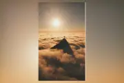 Cristo Redentor 'flutua' sobre neblina e viraliza; veja vídeo