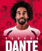 Dante inicia carreira como treinador e assume equipe B do Bayern de Munique