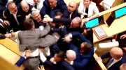 Deputados da Geórgia trocam socos durante sessão no Parlamento
